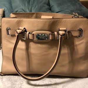 Micheal Khors tote tan